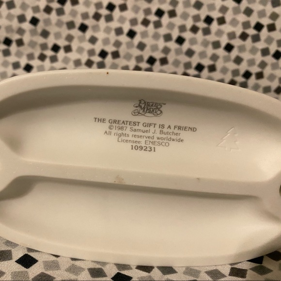 The Greatest Gift Is A Friend- Precious Moments - Picture 6 of 6